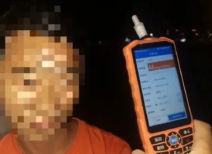 妻子把車鑰匙藏起來，也攔不住男子酒駕......